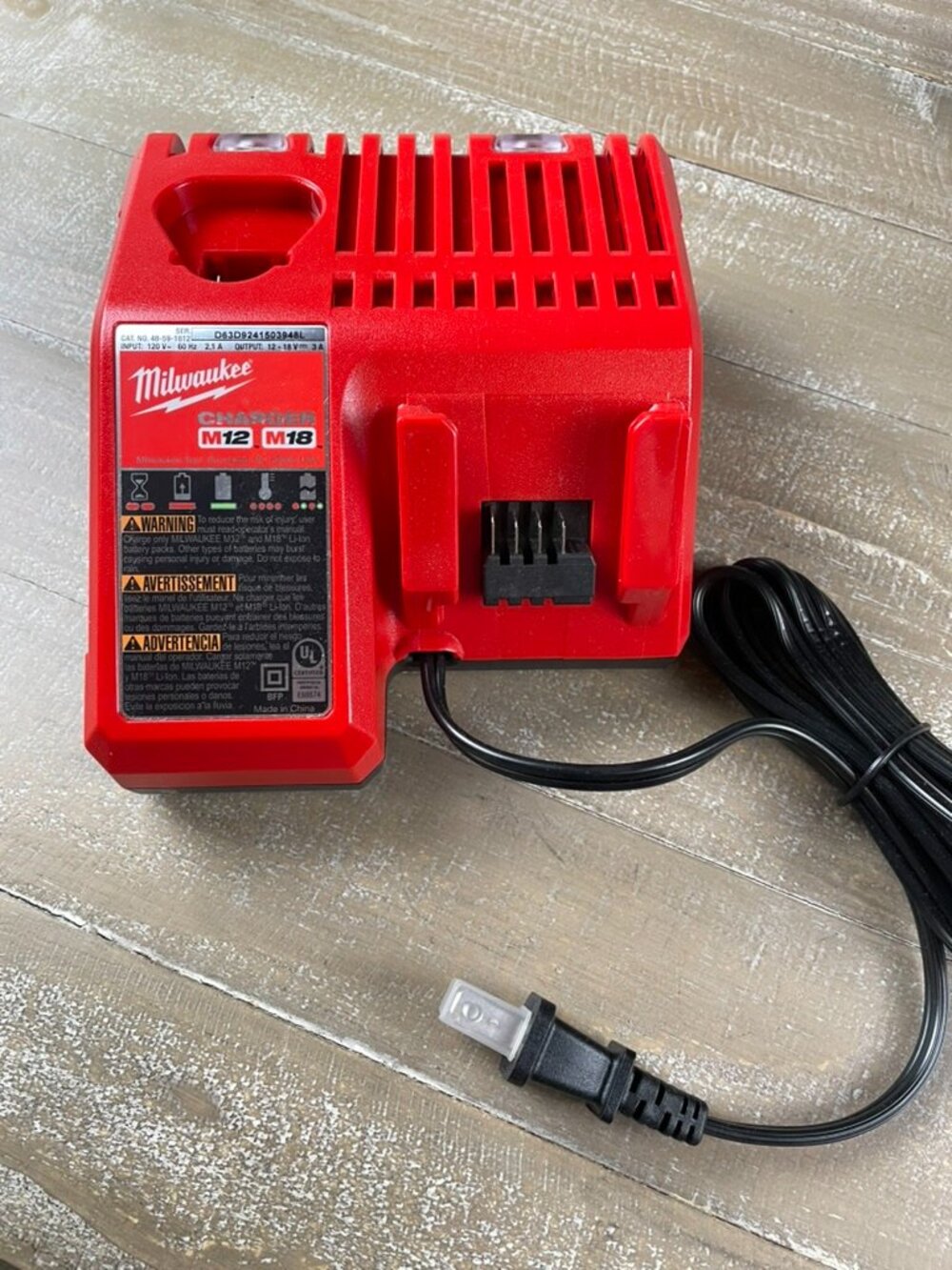 Milwaukee Tool M12/M18 Battery Charger NWT